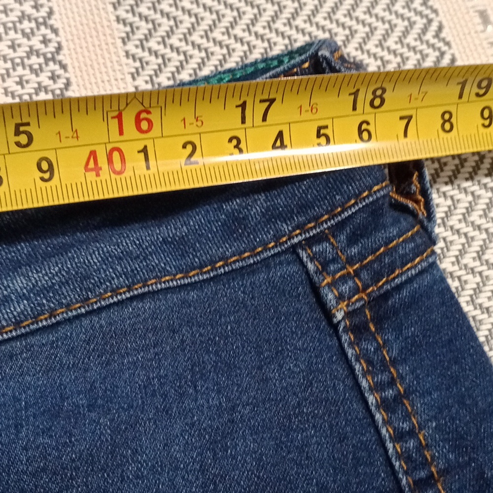 Embroidered Floral Women's Jeans - Picture 7 of 12
